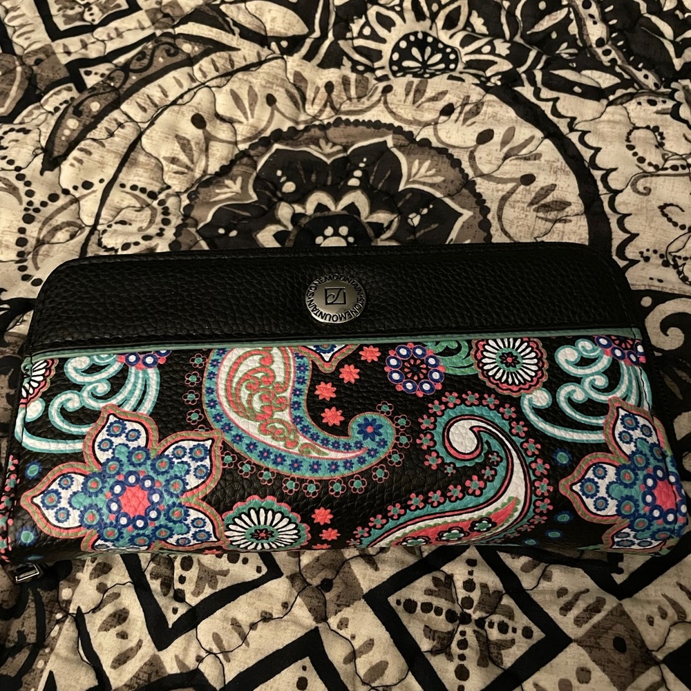 Stone Mountain wallet